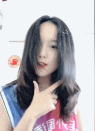 頭發就這樣披著真的是個美女，建議以后就別撩頭發了